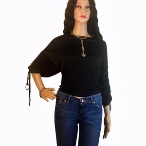 Black long sleeve too with pull string sleeves